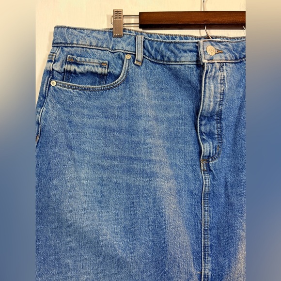 LOFT Women’s Size 18 Light Blue Denim Skirt - Picture 2 of 12